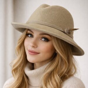 Gorgeous Beige Vintage Women's wool blend Hat with feathers ❤️S